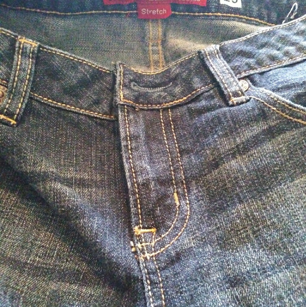 Guess womans jeans size 29